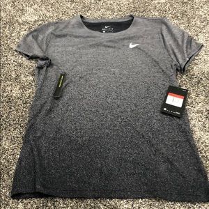 nike women’s t shirt